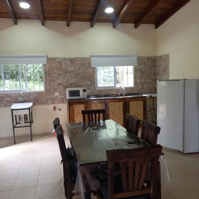 Cabaña al pie de las Sierras - Casa de 2 dormitorios - 1