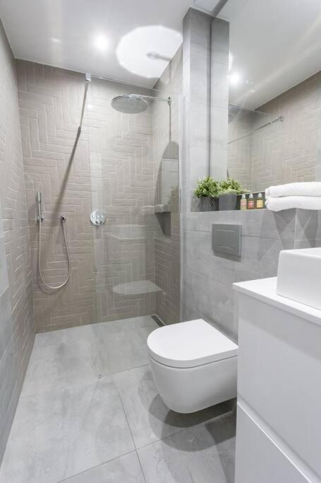 My Véranda - Marais - République- Luxury family suite avec climatisation - Appartement avec Douche - 22