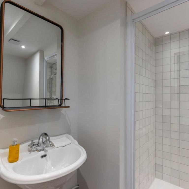 La Demeure du Clocher 4 AC On the Port & Place Sainte-Catherine 8 g - Maison de Vacances - 25