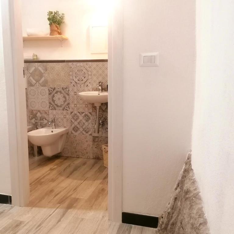 DUOMODUE con terrazza vista mare - Two-Bedroom House - 15