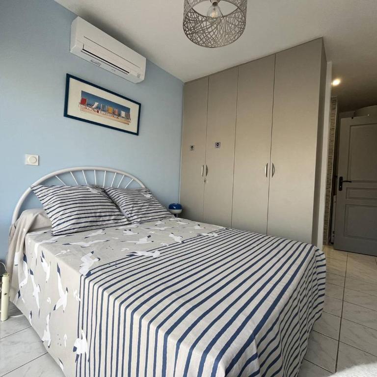 Villa de charme plain pied 3 chambres décorée avec goût bel extérieur - Villa - 8