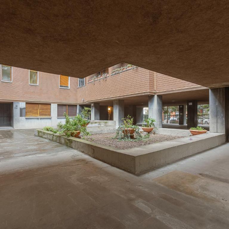 GuestHost - Roomy Apartment near UniBo & Porta San Donato - Three-Bedroom Apartment with Balcony - 32