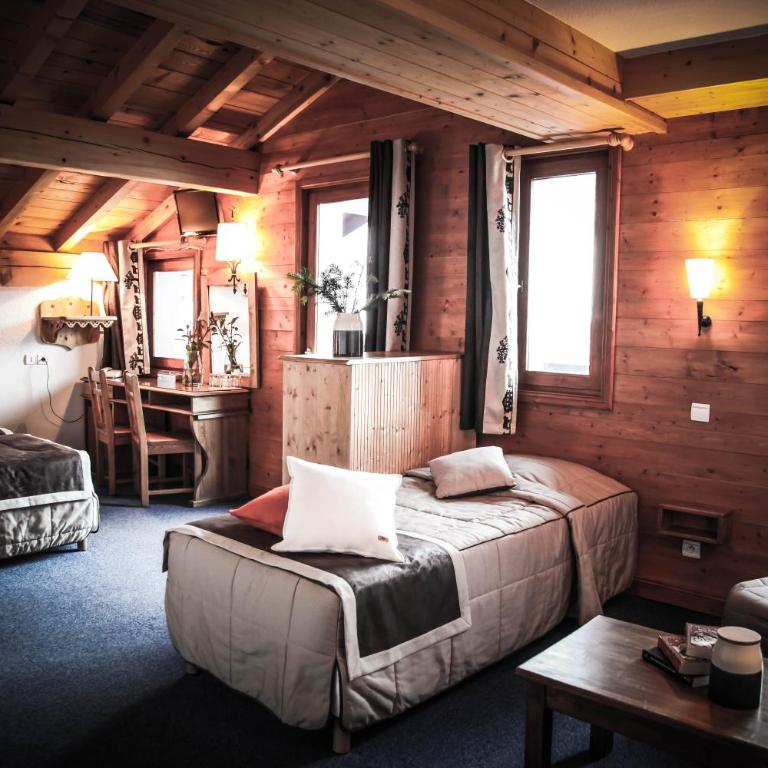 Hôtel Le Refuge - Chambre Quadruple - 8