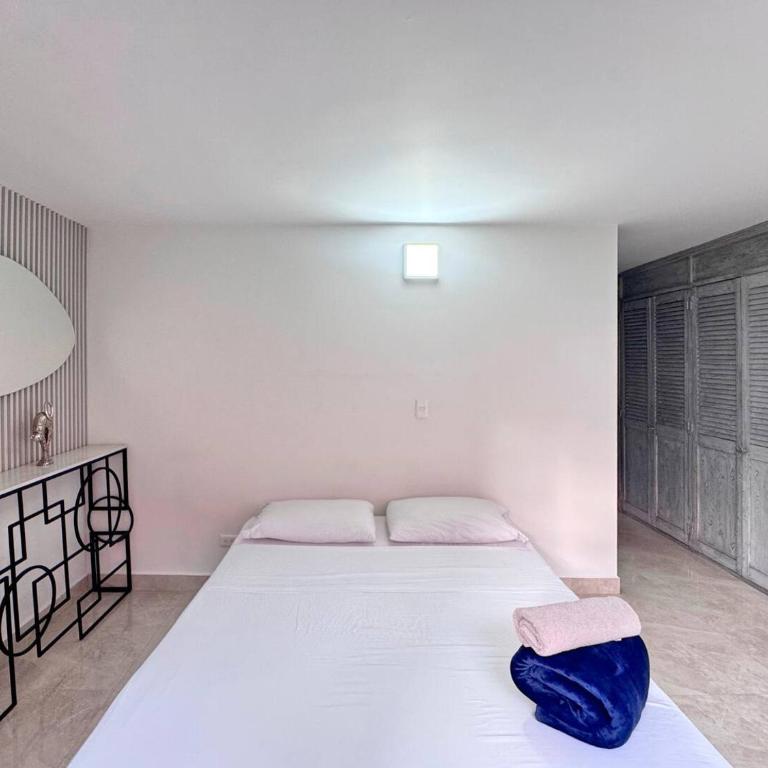 4br 232 M Apartment In El Poblado, El Tesoro - Apartamento - 71