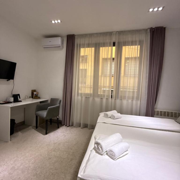 Deluxe Nortel Hotel - Deluks Soba sa Bračnim Krevetom (Queen-size) - 1