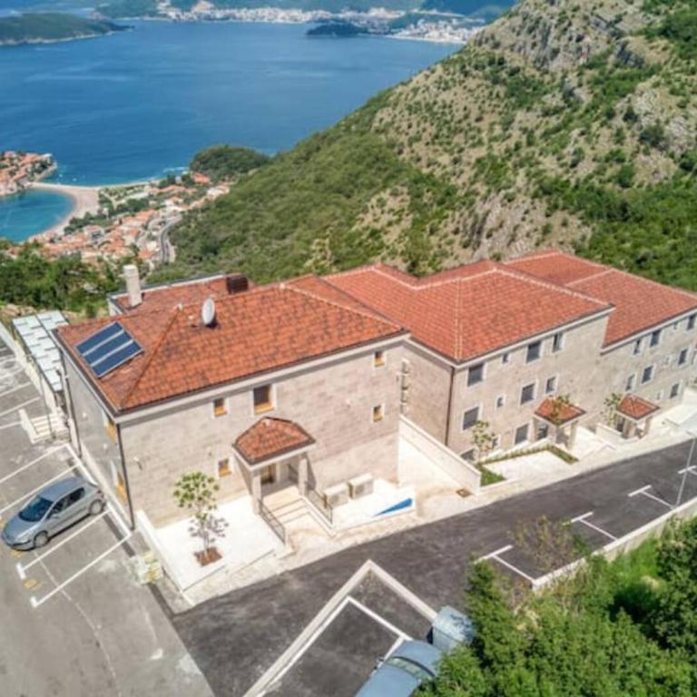 Magic view - Apartment with Pool - Three-Bedroom Apartment - 22