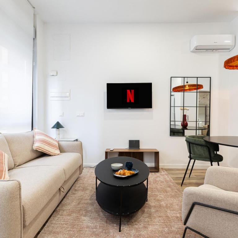 Moderno loft reformado, Smart TV, AC, Beach, 3Pax - One-Bedroom Apartment - 2