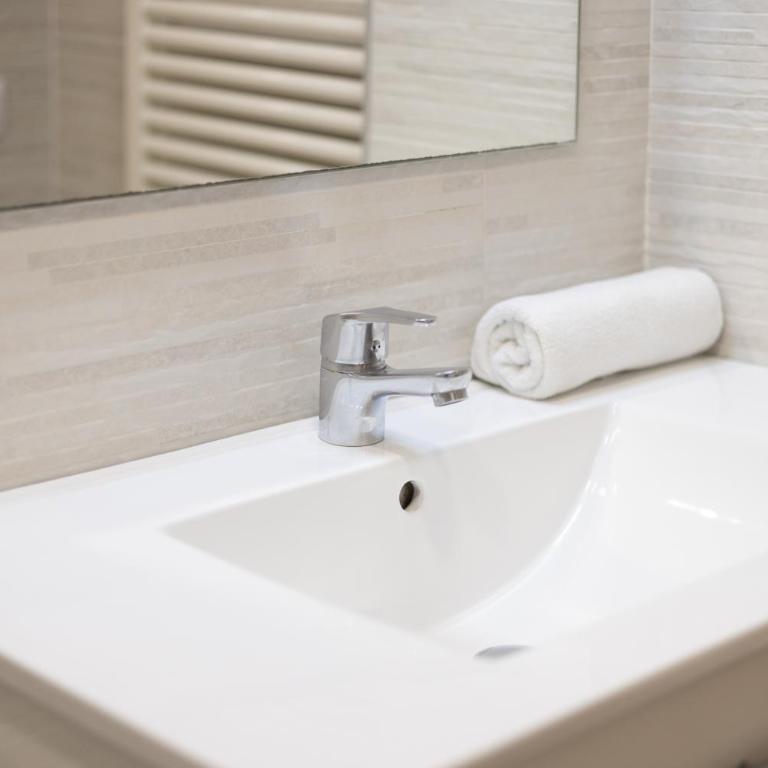 Stay U-nique Apartments Fabra i Puig - Two-Bedroom Apartment - 76
