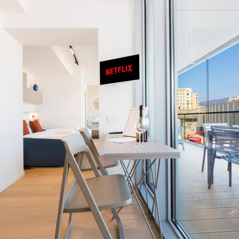 Waterfront Lux, 2 Bed Studio, Parking By Tilo - Appartamento con Vista Mare - 7