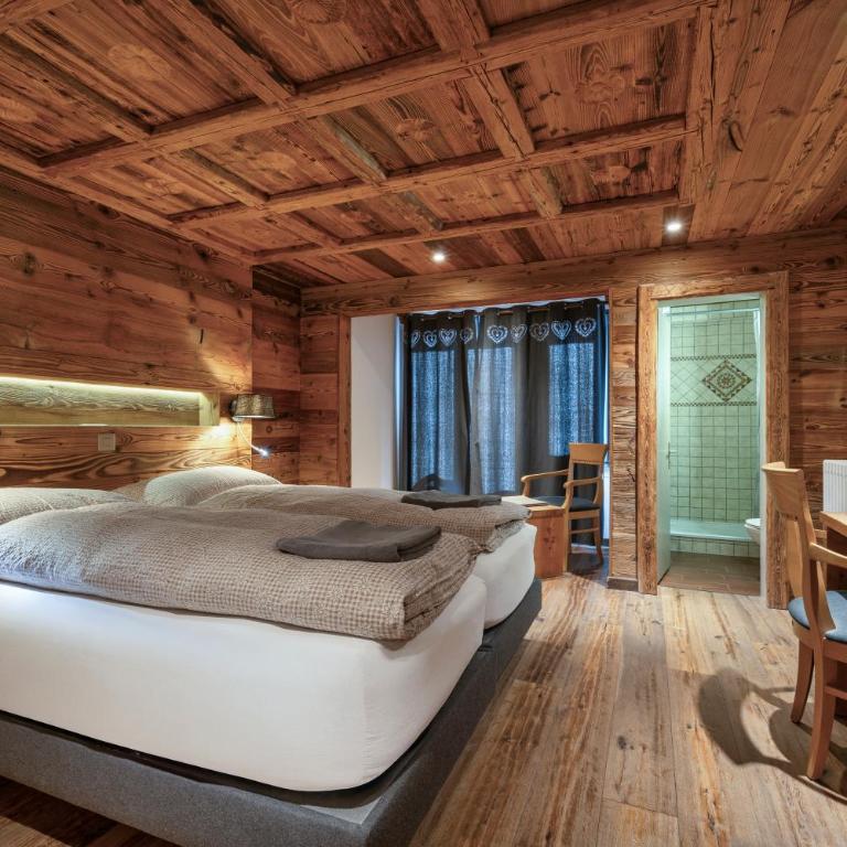 Hôtel Le Grand Chalet - Standard Zweibettzimmer mit Balkon und Bergblick - 1