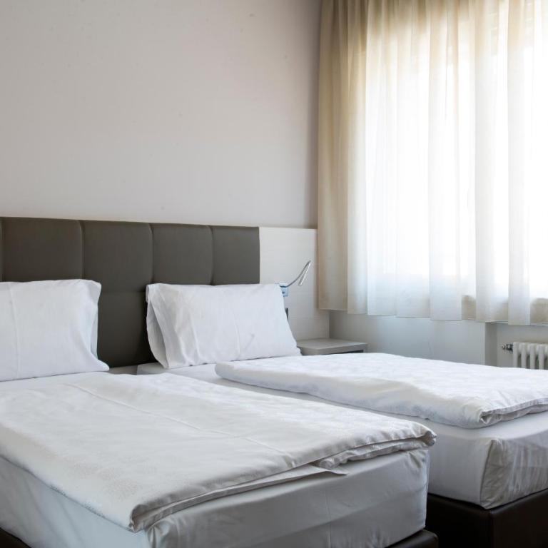 Hotel Ariston - Camera Doppia con Letti Singoli - 14