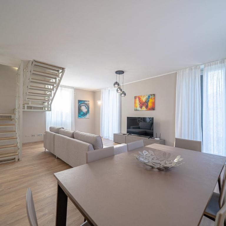 Appartamento Baia di Piona - Appartamento con 3 Camere da Letto e con Balcone - 60