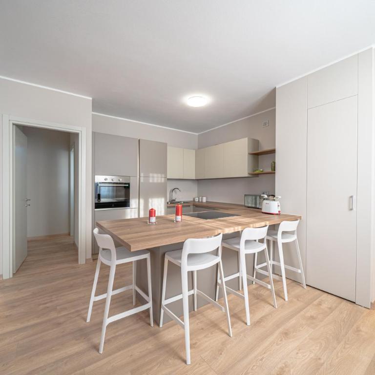 Appartamento Baia di Piona - Appartamento con 3 Camere da Letto e con Balcone - 65