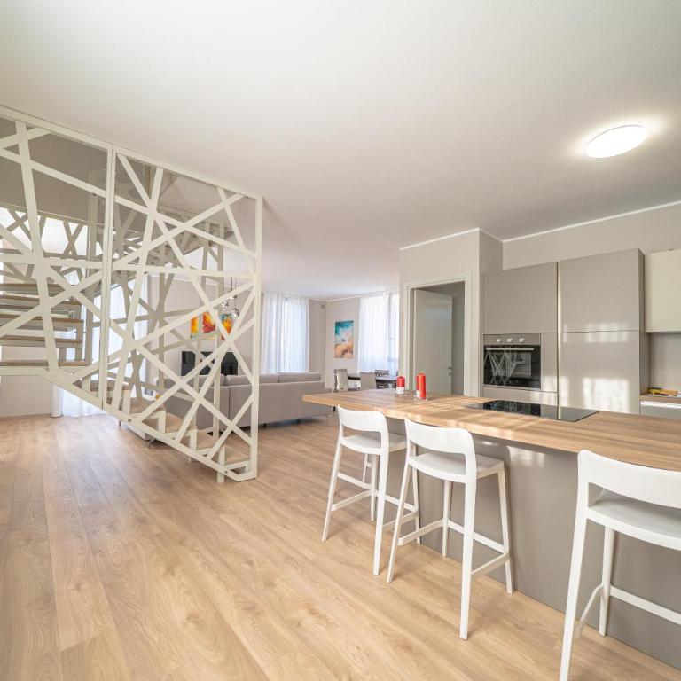 Appartamento Baia di Piona - Appartamento con 3 Camere da Letto e con Balcone - 89