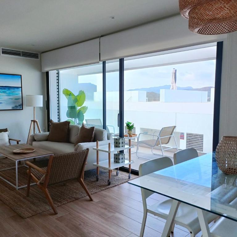 San José Suites 3 Hab, Piscina, solárium y WiFi - Three-Bedroom Vacation Home - 5