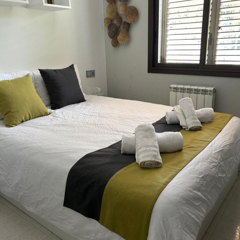 Appartement Duplex Rosas avec terrasse magnifique jacuzzi vue mer - Three-Bedroom Apartment - 51