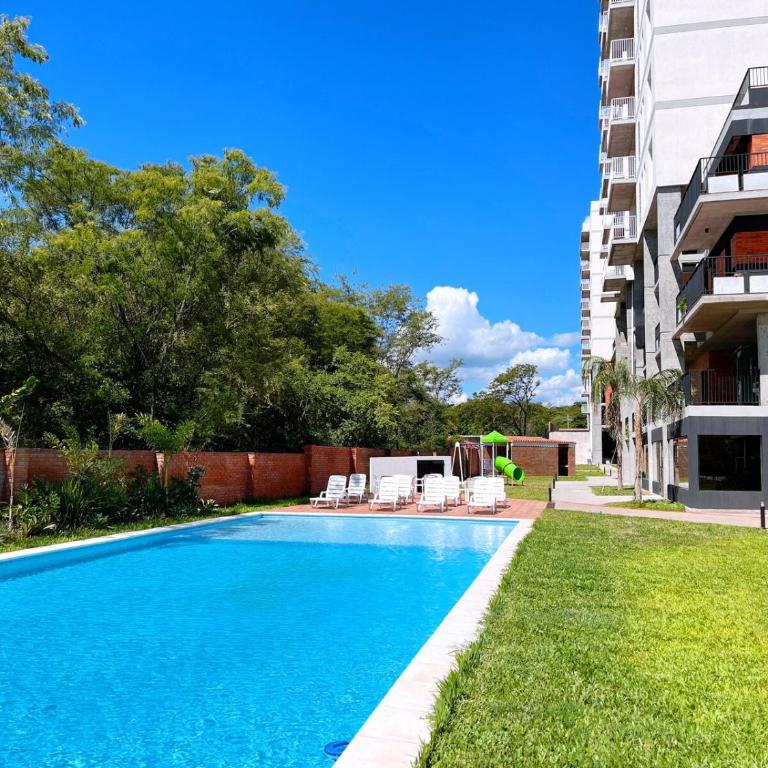 Departamento amoblado en Luque - Apartamento de 1 dormitorio - 6