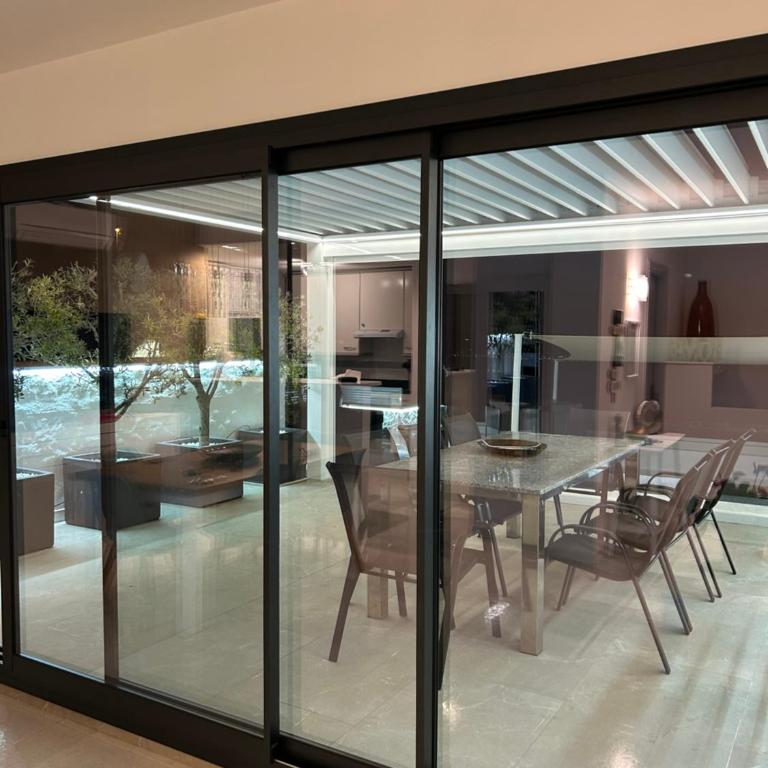 Appartement Duplex Rosas avec terrasse magnifique jacuzzi vue mer - Three-Bedroom Apartment - 23