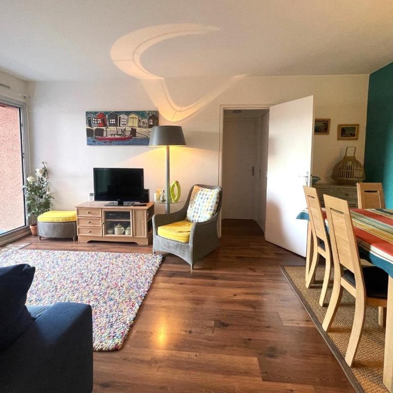 Arcachon Centre - T2 Confortable avec Balcon et Parking Privé - FR-1-420-156 - Apartment - 3