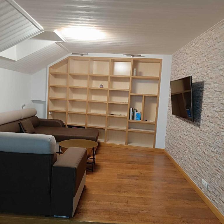 Precioso atico con bonitas vistas a la Peña Oroel - Appartement - 24