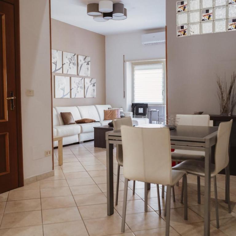 Two Bedroom Appartment - 3 min Metro Conca D'Oro by ORPI RENT - Maison de Vacances - 18