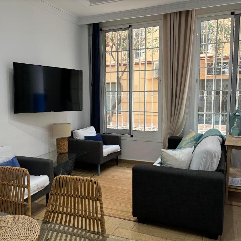 Port House, Paseo Marítimo,a un minuto playa - Three-Bedroom Apartment - 26