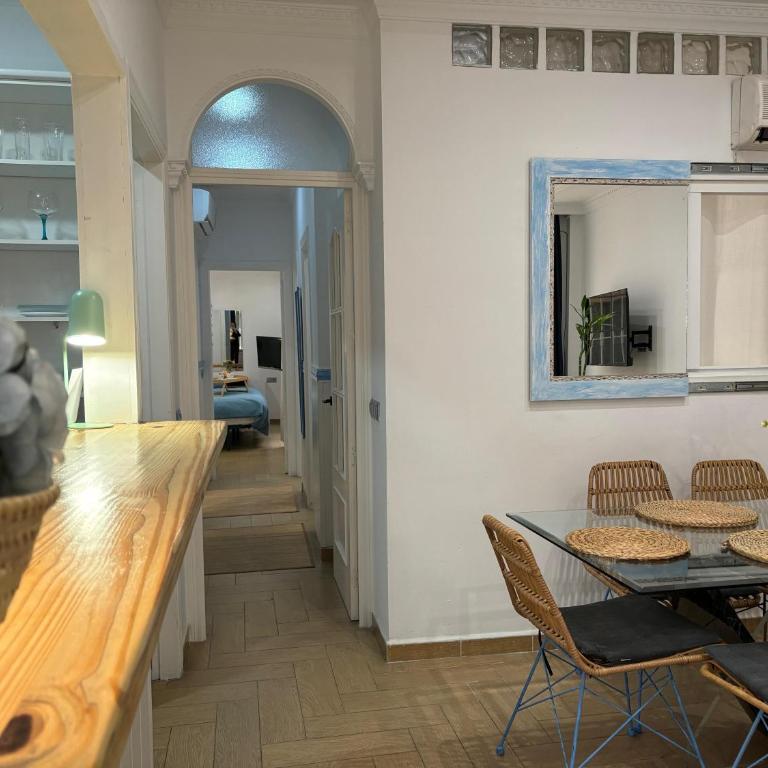 Port House, Paseo Marítimo,a un minuto playa - Three-Bedroom Apartment - 3