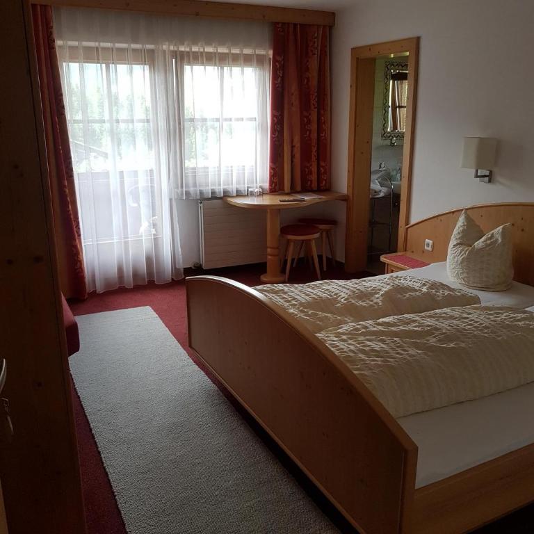 Haus Theresia - Doppelzimmer mit Dusche - 3