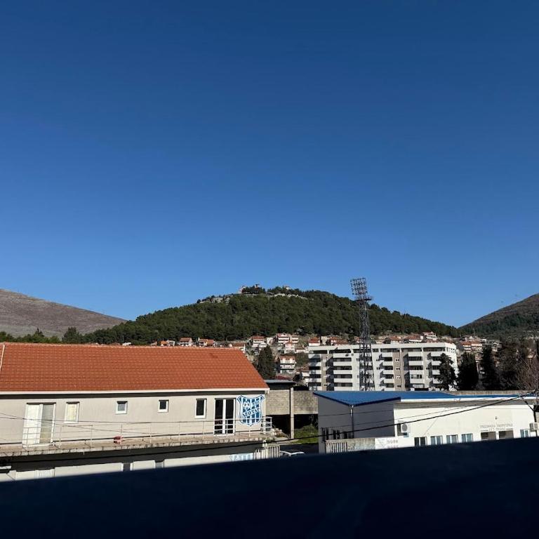 Apartmani Acros - Deluks Dvokrevetna Soba sa Bračnim Krevetom - 1