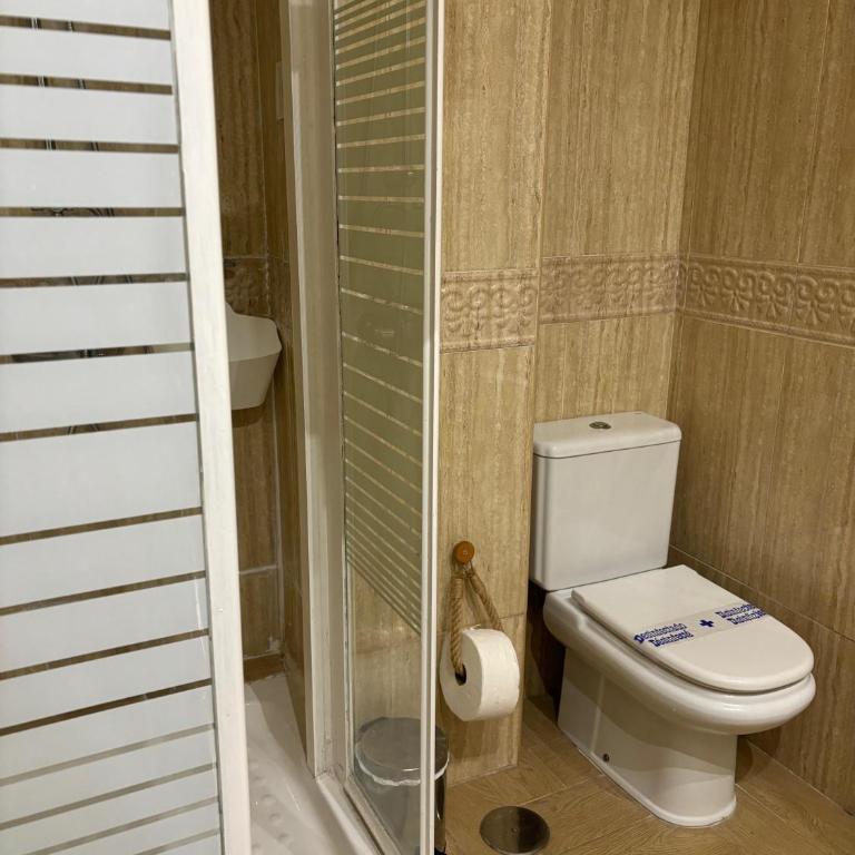 Port House, Paseo Marítimo,a un minuto playa - Three-Bedroom Apartment - 11