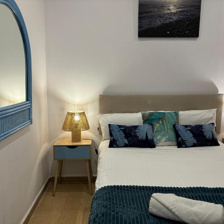 Port House, Paseo Marítimo,a un minuto playa - Three-Bedroom Apartment - 5
