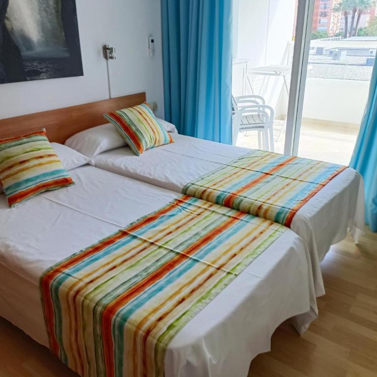 1 bedroom apartment with airconditioning - max 4 guests - One-Bedroom Apartment with Pool View - 8