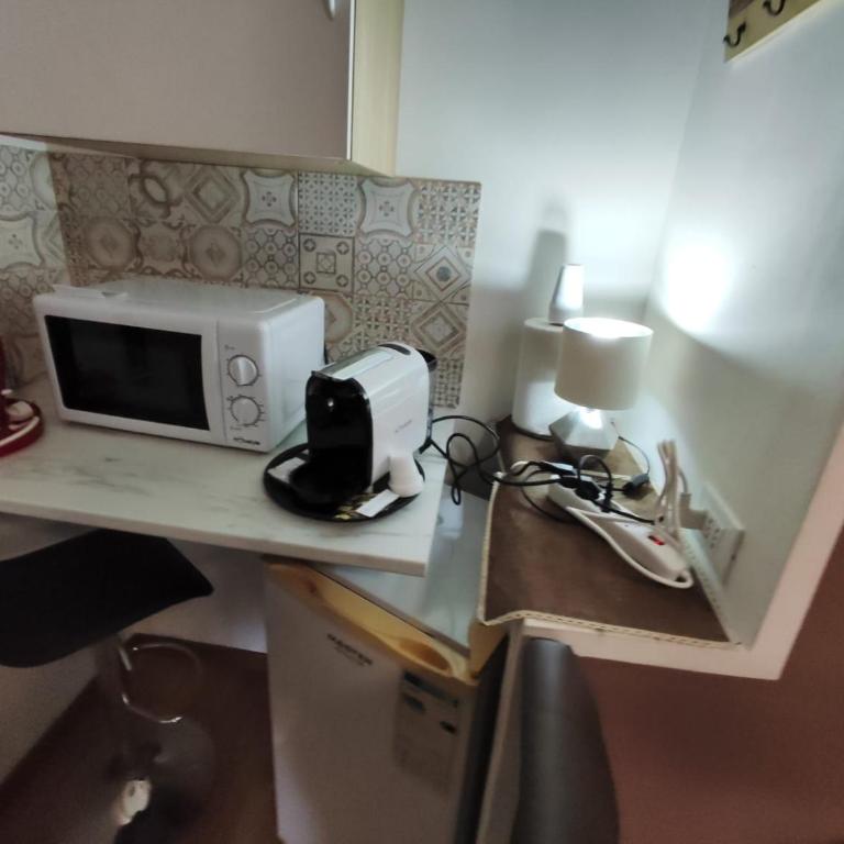 Medea rooms palermo centro - Queen Room with Balcony - 4