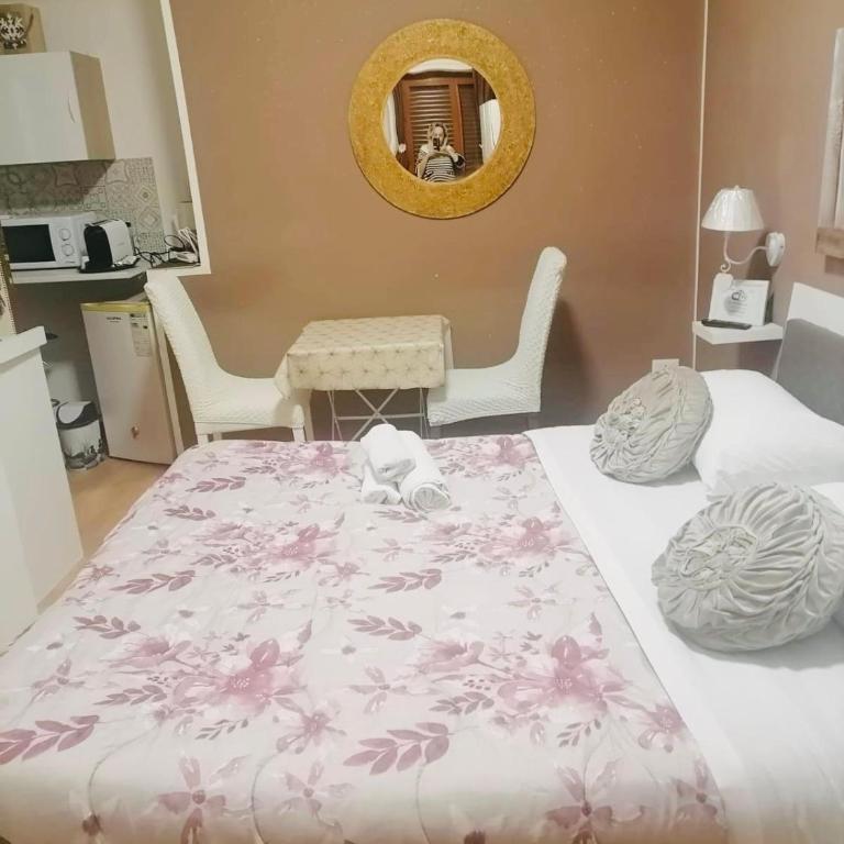 Medea rooms palermo centro - Queen Room with Balcony - 6