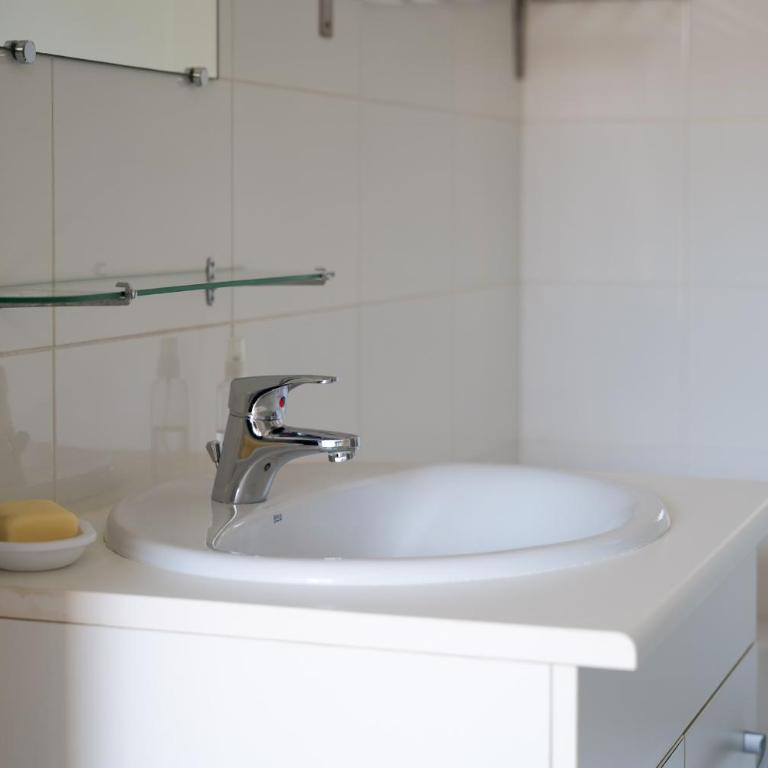superbe villa residence oasis park - 8 personnes - piscine chauffee - Casa Vacanze con 4 Camere da Letto - 9