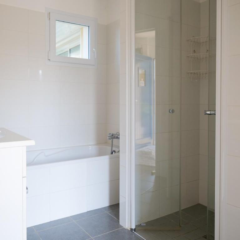 superbe villa residence oasis park - 8 personnes - piscine chauffee - Casa Vacanze con 4 Camere da Letto - 18