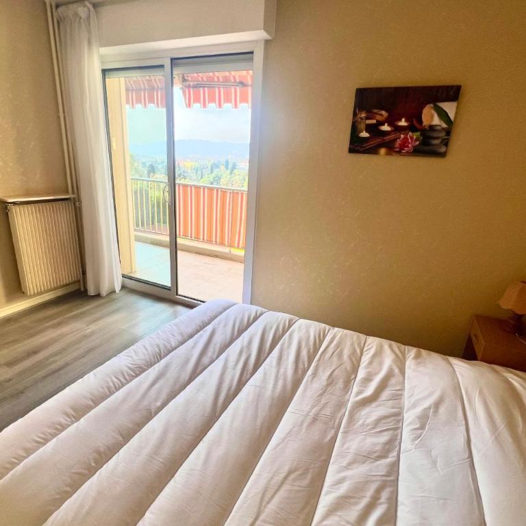 JUAN LES PINS - 4 people - swimming pool - tennis - Appartement - 15