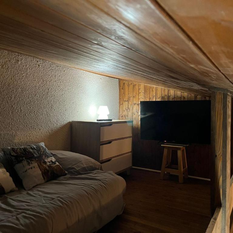 Renovated Duplex Apartment - 8 guests - Apartment mit 1 Schlafzimmer, Balkon und Bergblick - 3