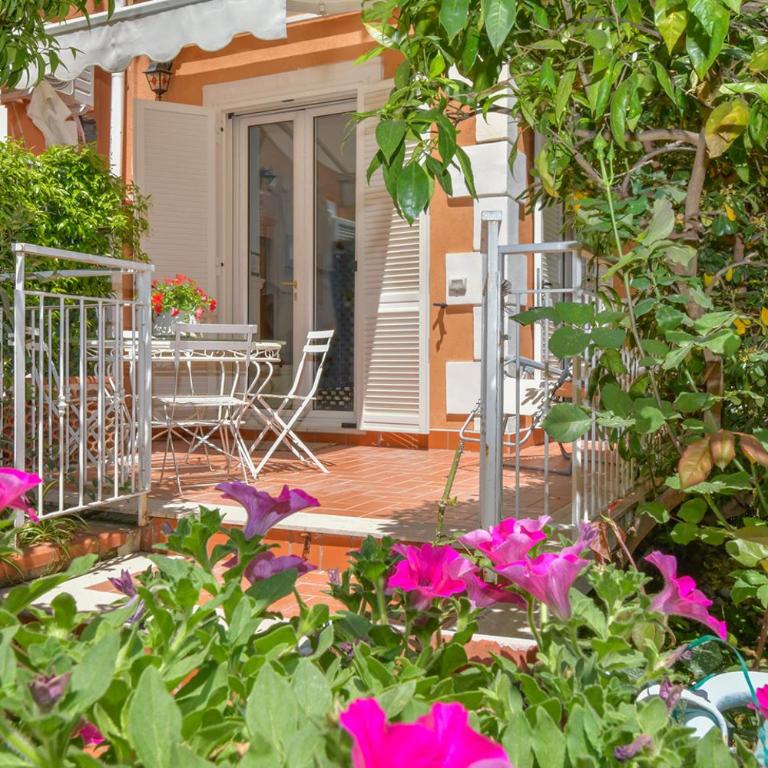 La Bouganville Holiday House - Appartamento con 2 Camere da Letto e Vista Piscina - 8