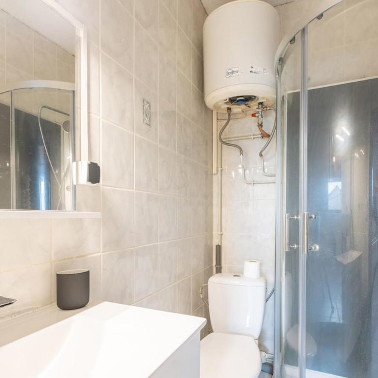 Bel appartement 3Pers Stationnement Gratuit Centre - Apartment mit 1 Schlafzimmer - 3