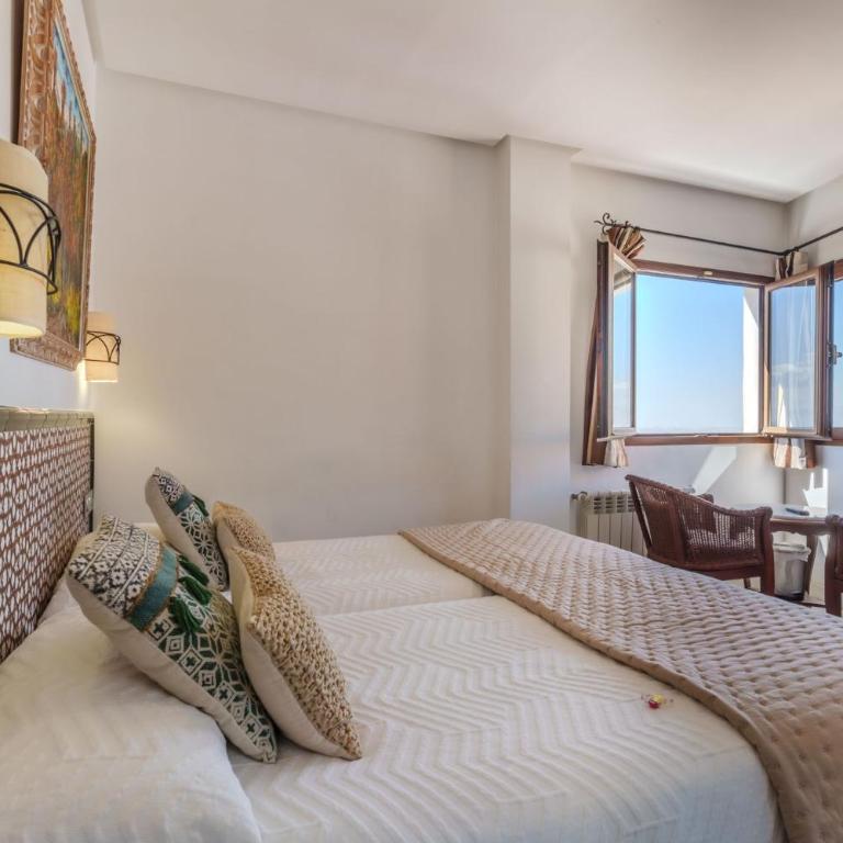 Hotel Mirador Arabeluj - Superior Twin Room with City View - 15
