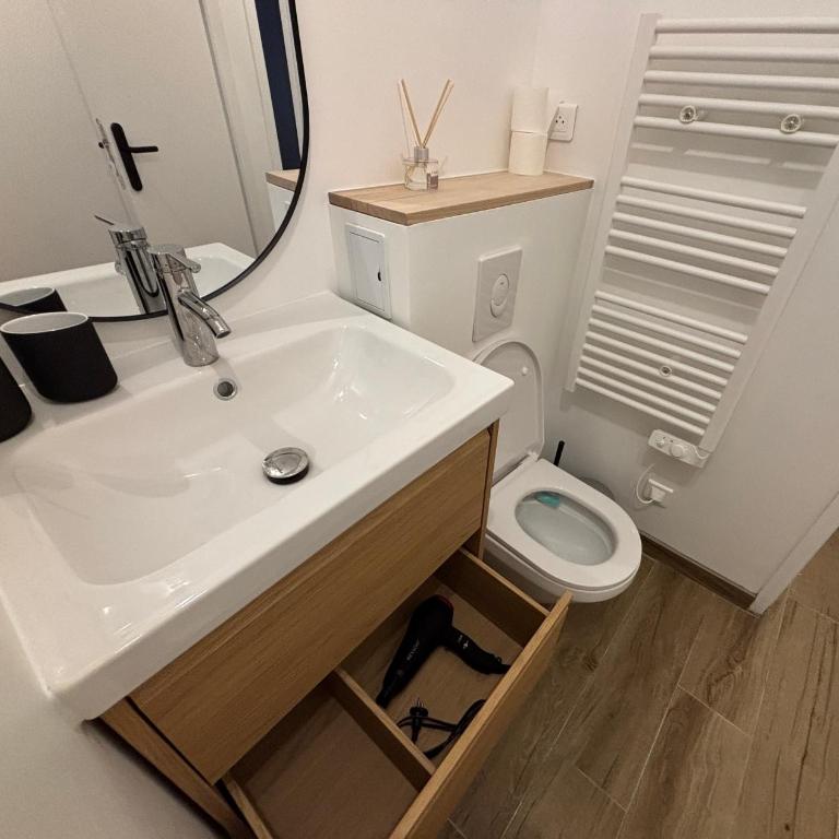Aux pieds du Cube, Studio Troyes, Parking et Wi-Fi Fibre - Appartement 1 Chambre - 19