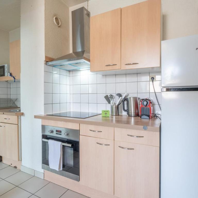 Bel appartement 4Pers Stationnement Gratuit Centre - Apartment mit 1 Schlafzimmer - 3