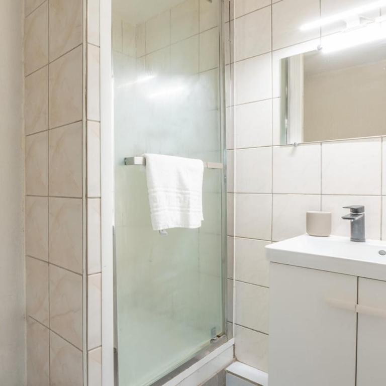 Bel appartement 4Pers Stationnement Gratuit Centre - Apartment mit 1 Schlafzimmer - 5