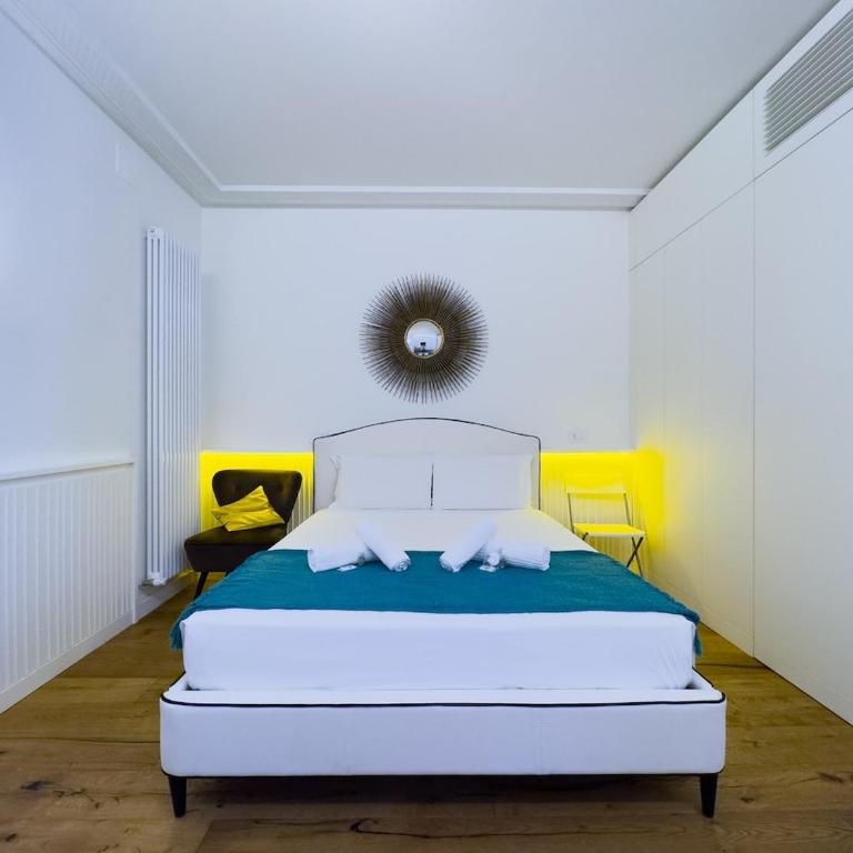 Gold Suite 5 minuti dal Colosseo - Appartamento con 1 Camera da Letto - 5