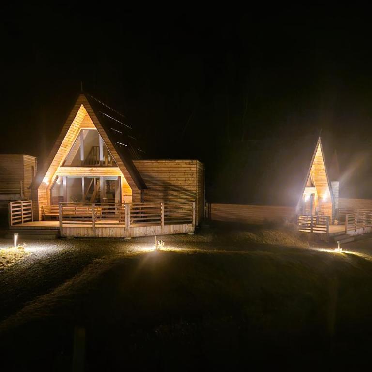 Mountains & Lakes - Chaletdorf & Appartements - Chalet - 11