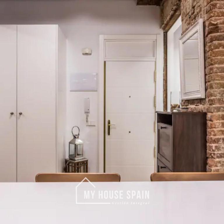 MyHouseSpain - Piso en la Latina - Apartment with Shower - 9
