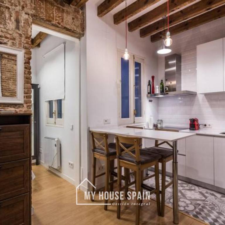 MyHouseSpain - Piso en la Latina - Apartment with Shower - 2