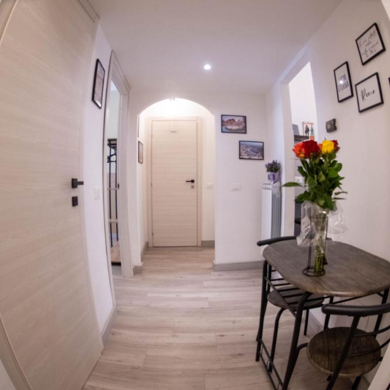 Vatican Fashion Home - Three-Bedroom Apartment - 58