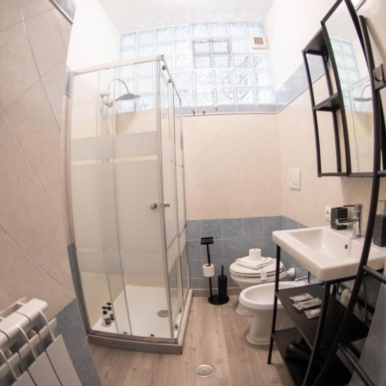 Vatican Fashion Home - Three-Bedroom Apartment - 79